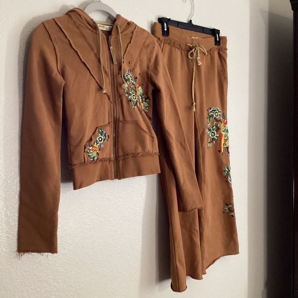 Miss Me Brown Hoodie & Flare Pants Set Parrot Embroidery Y2K Aesthetic - Picture 6 of 14